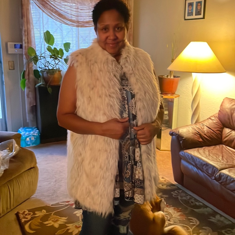 Fake fur vest
